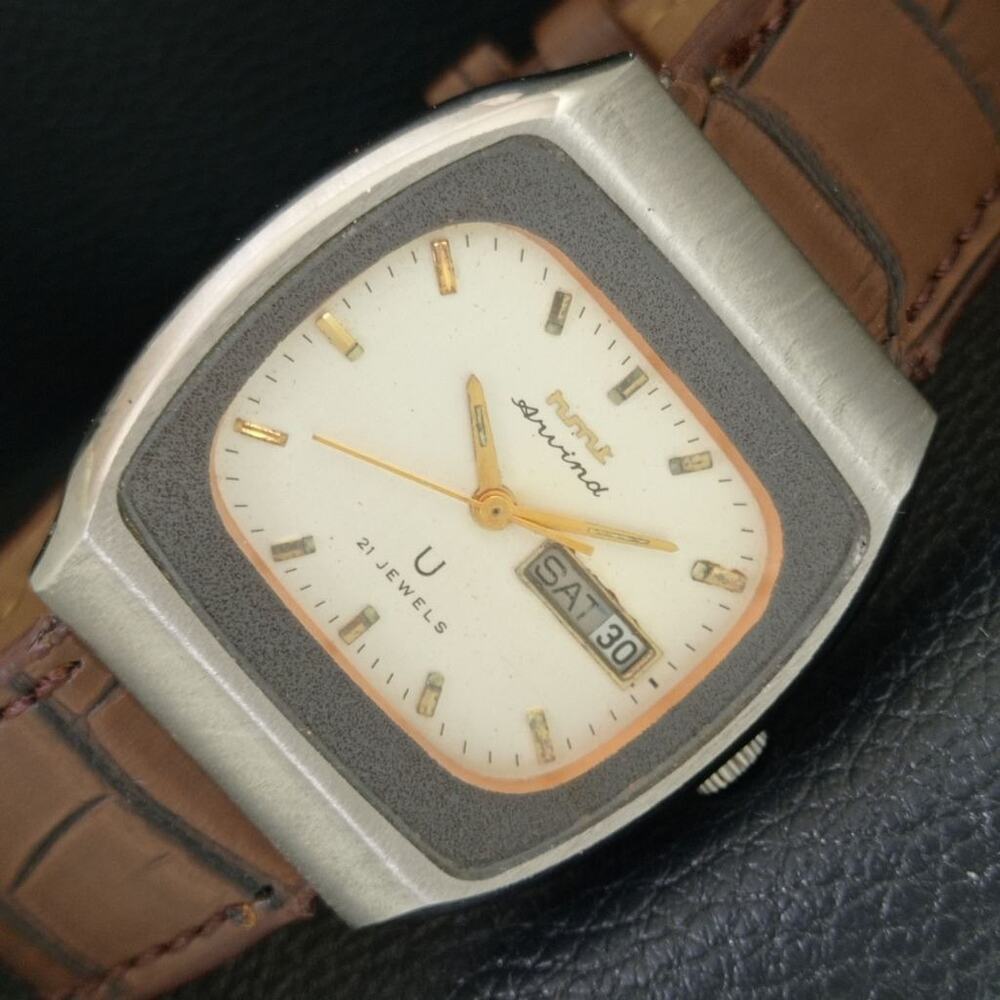 Vintage 1985 HMT Automatic Mens Silver Watch W/Daydate & White accents